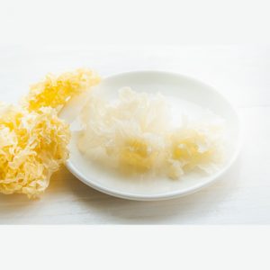 Dried White fungus Edible snow fungus